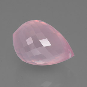 33.95カラットの天然ローズピンクローズクォーツ（23.2×15.8 mm・ブリオレット）
