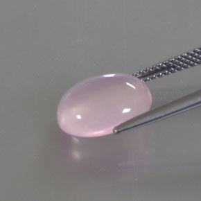 4.47カラットの天然ピンクローズクォーツ、オーバルカット、透明