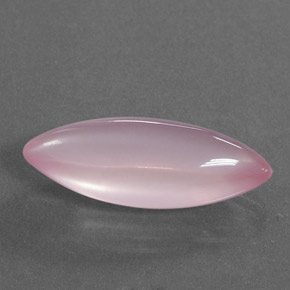 19.33カラットの天然ピンクローズクォーツ（29.4×12.8 mm・マーキス）