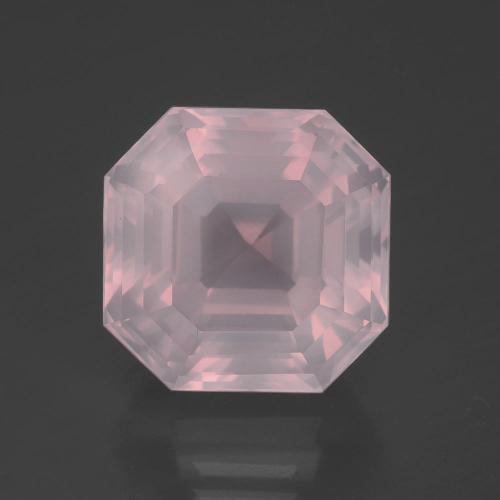 14.17カラットの天然ミディアムローズピンクローズクォーツ（14.3×14.1 mm・エメラルドカット）