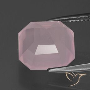 7.24カラットの天然ミディアムローズピンクローズクォーツ、エメラルドカット、透明