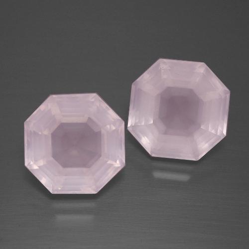 9.74カラットの天然バブルガムピンクローズクォーツ（10.6×10.5 mm・エメラルドカット）
