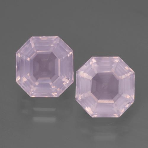 4.99カラットの天然ライトピンクローズクォーツ（8.5×8.4 mm・エメラルドカット）