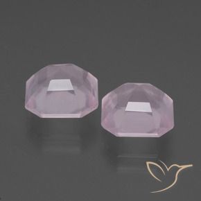 自然派の商品を探す 5.09ct 薄いチェリーピンク ローズクォーツ 宝石, エメラルドカット, 南アフリカ からGemSelectで. 在庫あり、世界各国へ発送!