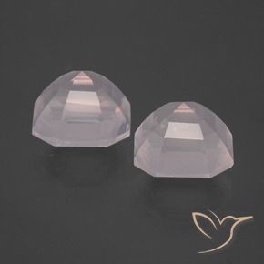 Shop natural 6.76ct 非常に薄いピンク ローズクォーツ gems, 八角形 / エメラルドカット, from 南アフリカ at GemSelect. In stock, global shipping!