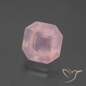 4.95カラットの天然ミディアムピンクローズクォーツ、八角形 / エメラルドカット、透明