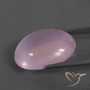 14.42カラットの天然ライトピンクローズクォーツ（18.3×14.2 mm・オーバルカット）