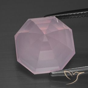 13.08カラットの天然薄いチェリーピンクローズクォーツ、八角形 / エメラルドカット、透明