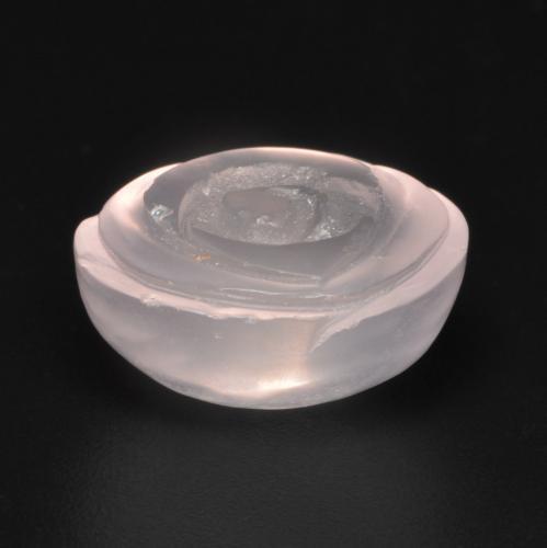 14.00カラットの天然ライトピンクローズクォーツ（15.9×15.2 mm・フラワーカット）