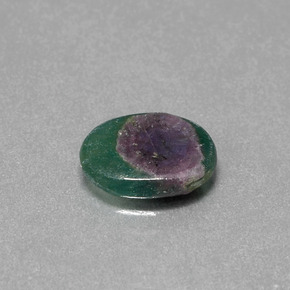 2.25カラットの天然バイカラーフックサイト入りルビー（10.3×8.2 mm・オーバルカット）