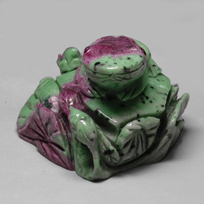 1503.85カラットの天然マルチカラールビーゾイサイト、ファンシーシェイプ、オペーク