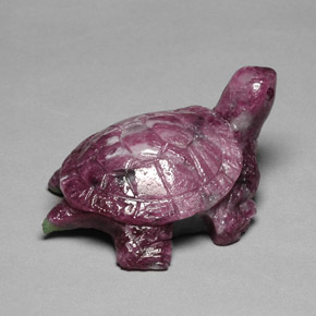 102.50カラットの天然マルチカラールビーゾイサイト、ファンシーシェイプ、オペーク