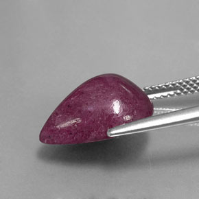 8.40カラットの天然マルチカラールビーゾイサイト、洋梨の形、オペーク