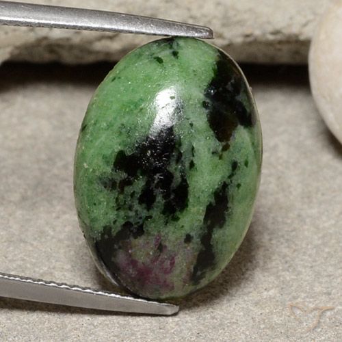 15.46ct 天然 マルチカラー ルビーゾイサイト, 楕円形, オペーク