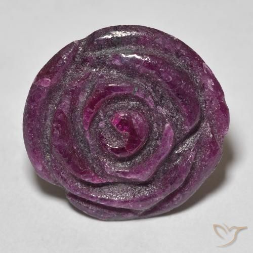 19.54カラットの天然Medium Dark-Purpleルビーゾイサイト、フラワーカット、オペーク