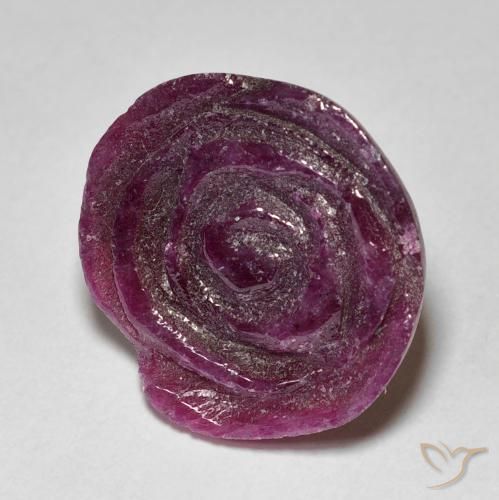 12.46カラットの天然Medium Dark Reddish-Purpleルビーゾイサイト、フラワーカット、オペーク