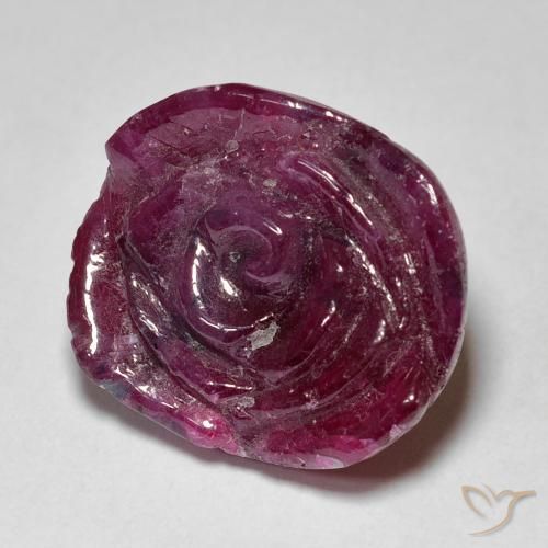 18.36ct 天然 Medium Dark Reddish-Purple ルビーゾイサイト, フラワーカット, オペーク