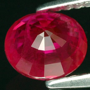 1.39カラットの天然ピンクレッドルビー（6.5×5.6 mm・オーバルカット）