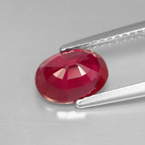 1.82カラットの天然ピンクレッドルビー（8.1×6.2 mm・オーバルカット）