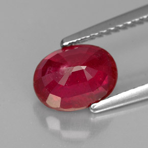 1.93カラットの天然ピンクレッドルビー（8×6.2 mm・オーバルカット）