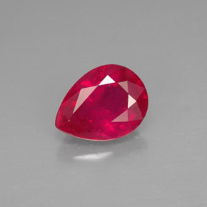 1.58カラットの天然ピンクレッドルビー（8.1×6.1 mm・洋梨の形）