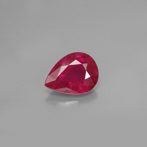 1.39カラットの天然ピンクレッドルビー（8×6.1 mm・洋梨の形）