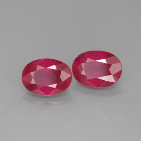 カラットの天然ピンクレッドルビー（7×5.2 mm・オーバルカット）