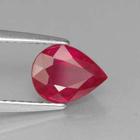 1.51カラットの天然ピンクレッドルビー（7.9×6 mm・洋梨の形）