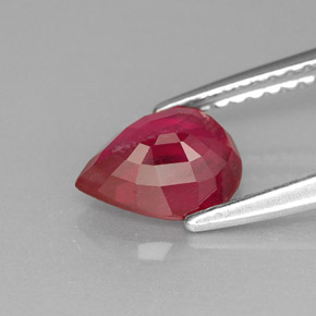 1.51カラットの天然ピンクレッドルビー（7.9×6 mm・洋梨の形）
