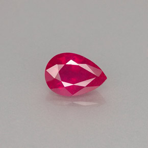 0.98カラットの天然ピンクレッドルビー（7.2×5 mm・洋梨の形）