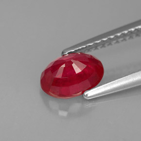 1.17カラットの天然ピンクレッドルビー（7.1×5.2 mm・オーバルカット）