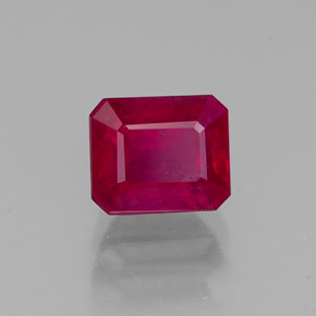 1.54カラットの天然ピンクレッドルビー（6×5 mm・エメラルドカット）