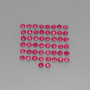 カラットの天然ピンクレッドルビー（1.65 mm・ラウンドカット）