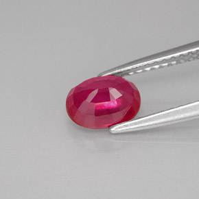 1.40カラットの天然ピンクレッドルビー（7.2×5.3 mm・オーバルカット）
