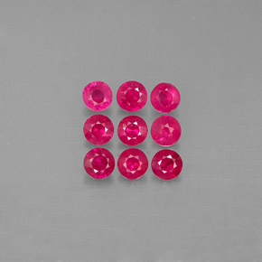 カラットの天然ピンクレッドルビー（2.58 mm・ラウンドカット）