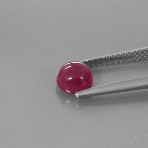 1.43カラットの天然ピンクレッドルビー（5.76 mm・透明）