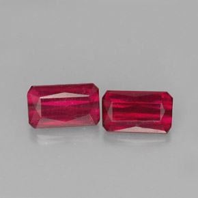 カラットの天然レッドルビー（7.3×4.4 mm・エメラルドカット）
