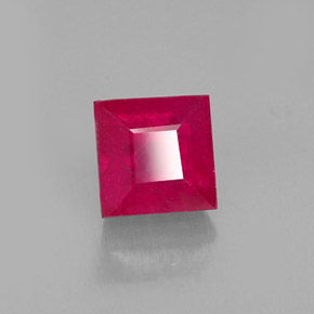 2.17カラットの天然ピンクレッドルビー（6.1×6 mm・四角）