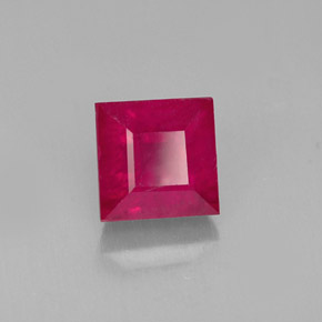2.18カラットの天然ピンクレッドルビー（6.1×6 mm・四角）