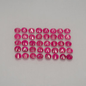 カラットの天然ピンクレッドルビー（1.88 mm・ラウンドカット）