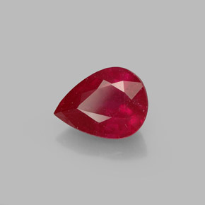 1.57カラットの天然ピンクレッドルビー（8.1×6.1 mm・洋梨の形）