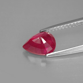 1.60カラットの天然ピンクレッドルビー（8×6.1 mm・洋梨の形）