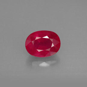 1.79カラットの天然ピンクレッドルビー（7.9×6 mm・オーバルカット）