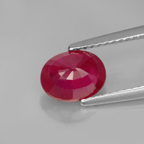 1.86カラットの天然ピンクレッドルビー（8.1×6.2 mm・オーバルカット）
