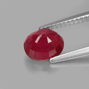 1.95カラットの天然ピンクレッドルビー（7.4×6.4 mm・オーバルカット）