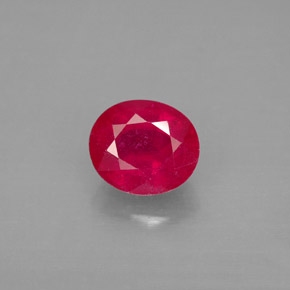 1.91カラットの天然ピンクレッドルビー（7.6×6.6 mm・オーバルカット）