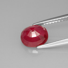 1.91カラットの天然ピンクレッドルビー（7.7×6.7 mm・オーバルカット）
