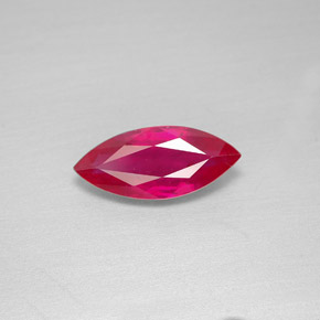 2.00カラットの天然ピンクレッドルビー（12.6×5.5 mm・マーキス）