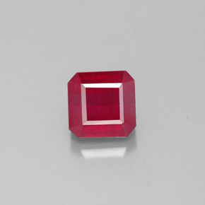 1.93カラットの天然ピンクレッドルビー（6.1×6 mm・エメラルドカット）