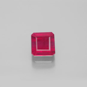 1.90カラットの天然ピンクレッドルビー（6×6 mm・エメラルドカット）